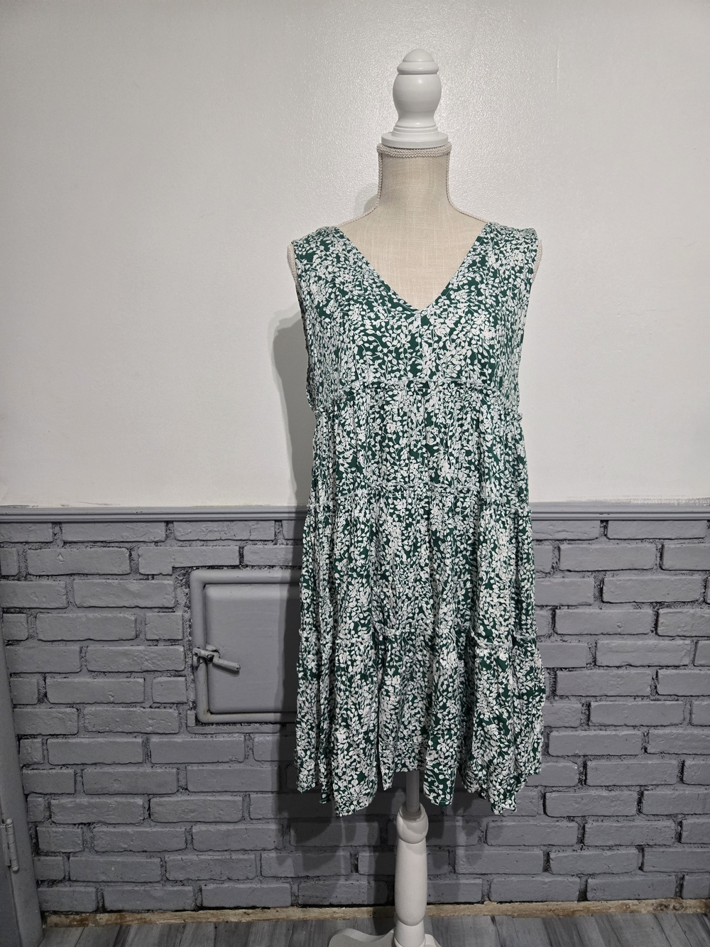 Green Floral V-Neck Tiered Midi Dress